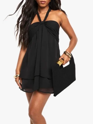 Halterneck klänning  - Svart halterneck klänning från boohoo, nyskick med prislappen kvar