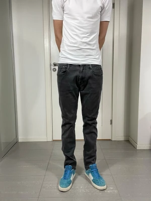 Replay Anbass Jeans  - Säljer nu dessa Replay Anbass Jeans, W32 o L30, skriv för fler bilder/frågor🙌🏼