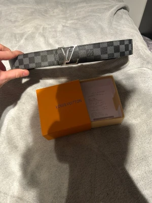 Ruttigt bälte  - Väldigt fräscht bälte