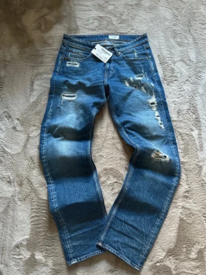 Vintage tiger of sweden jeans - Säljer ett par riktigt snygga archive vintage jeans som är i nytt skick! Pris kan diskuteras vid snabb affär och kom dm för fler bilder och information!