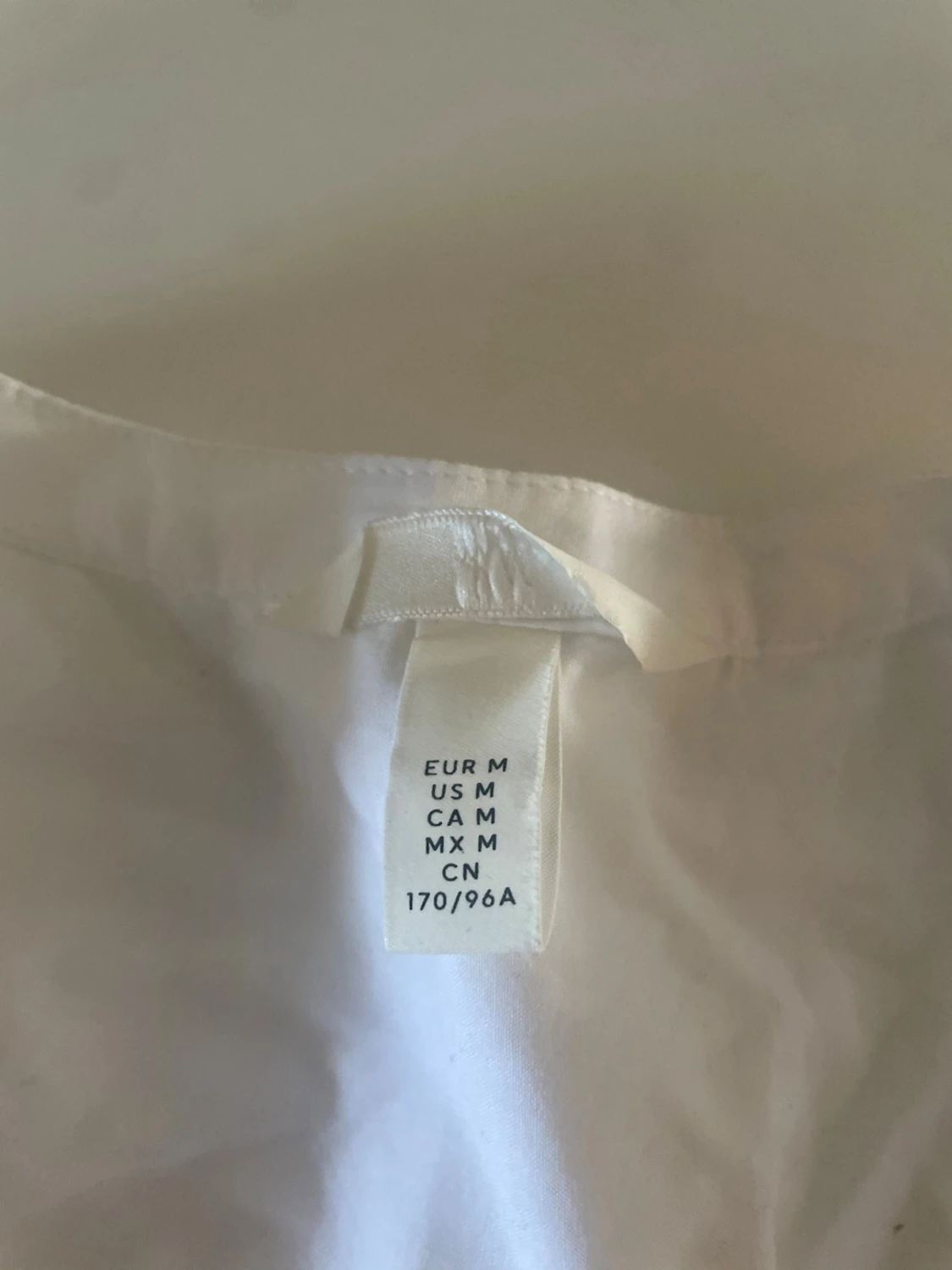 Vit blus med broderidetaljer H&M - 1