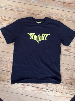 Tuttolente Batman Tee - Size XL ⭐️ brand new 10/10 condition ⭐️ Meet up in sthlm or sameday shipping ⭐️