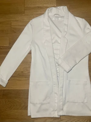 Kavaj - Storlek S. Fint skick. Köpt på New Yorker.