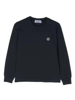 Svart sweatshirt från Stone Island - Snygg svart sweatshirt från Stone Island med rund halsringning och ikonisk logopatch på bröstet. Tröjan har långa ärmar och ribbade muddar vid ärmslut och nederkant. Perfekt för en clean och stilren look. Står medium men passar för s och xs