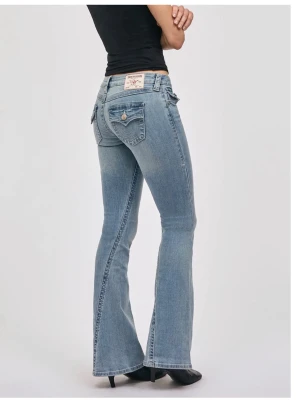 Ljusblå True Religion jeans -   säljer ett par ljusblå True Religion jeans i storlek 25. Uppsydda lite längst ner!💓 