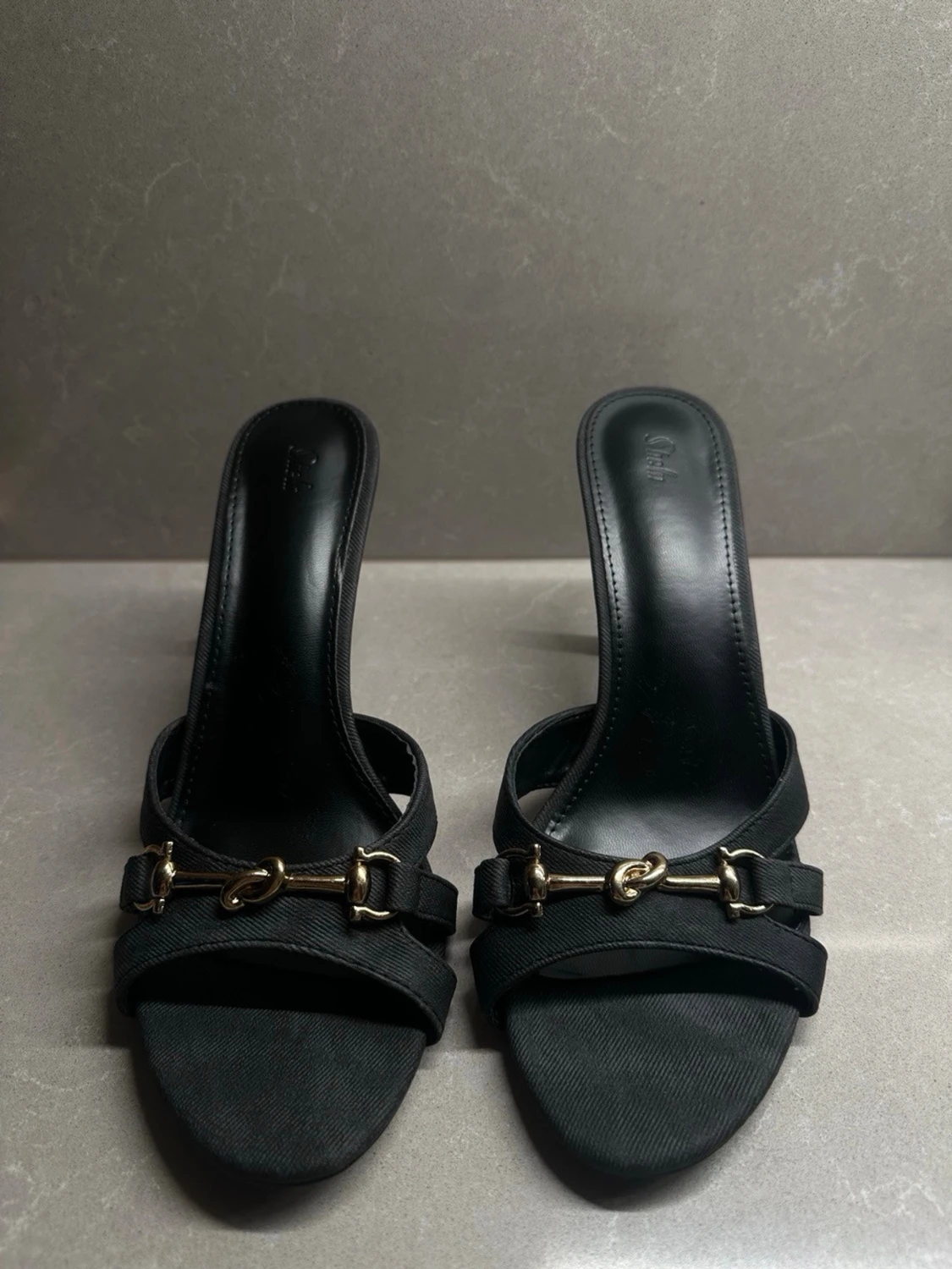 Grå/svarta klackskor  - 1