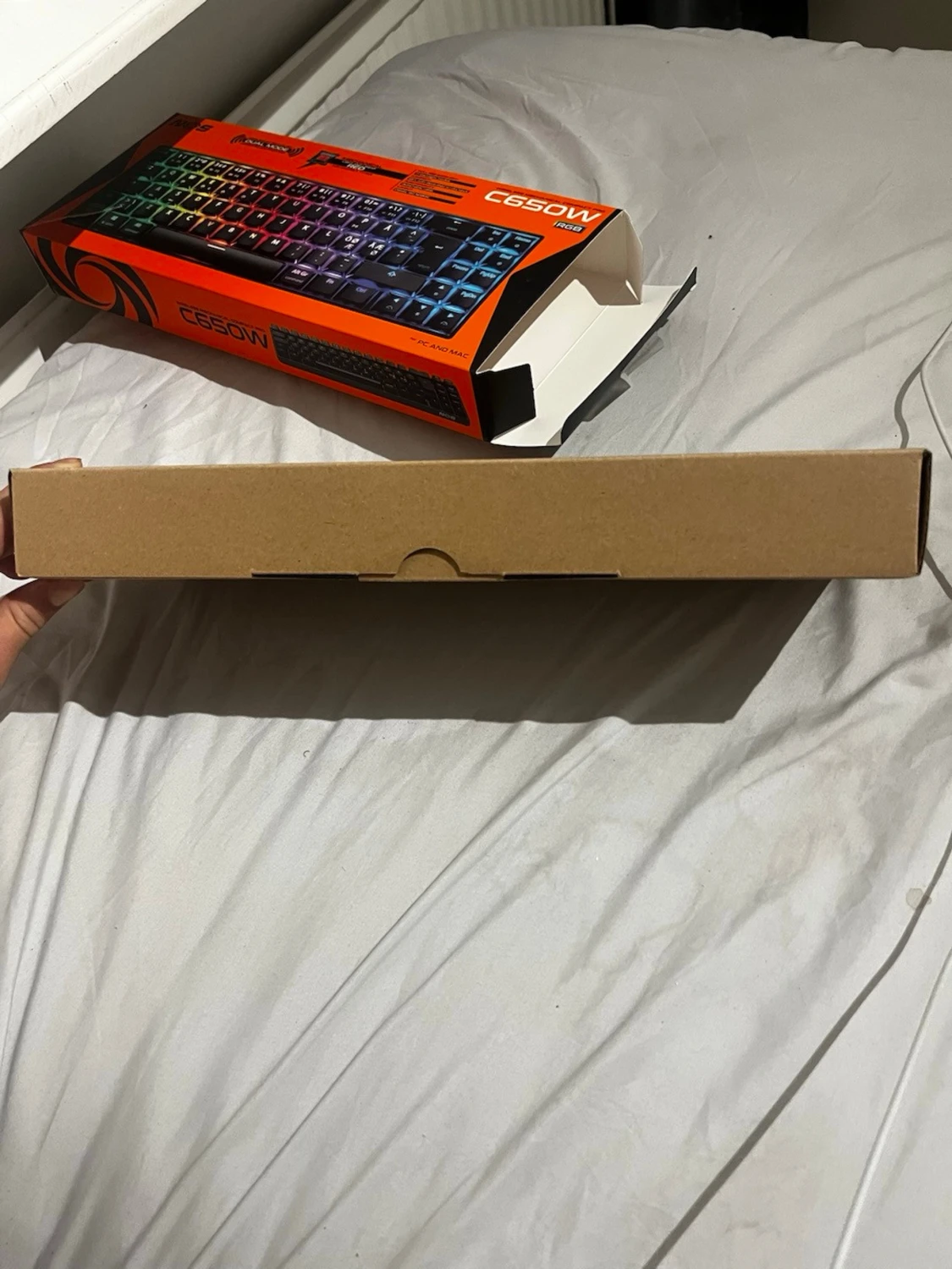 NOS C650W RGB tangentbord & RAIHU G707 mus - 1