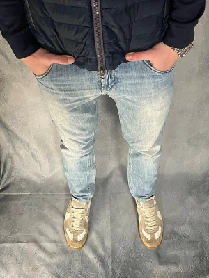 Dondup Jeans - Dondup jeans!  || Nypris ~ 4000kr Vårt pris ~ 399kr || Midja ~ 41cm Längd ~ 99cm ||  Bara att höra av sig vid funderingar!!🙌