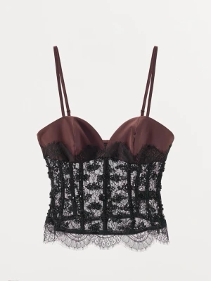 Topp från zara  - super fin topp från zara som tyvärr var för liten för mig😊