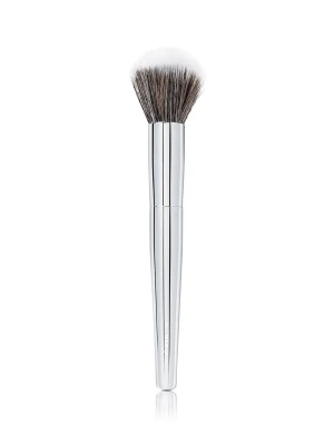 Caia stippling brush f25  - Bara använd några få gånger så den är i jättefint skick. Mjuk och tät borste som passar perfekt till foundation, bronzer, blush och andra krämprodukter. Säljer den eftersom den inte kommer till användning längre. Rengjord. Skickas gärna eller möts upp💕 Nypris 245kr