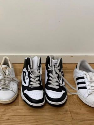  sneakers - 1 adidas skor , storlek 38 , 180 kr  2 Fila sneakers storlek  38, Pris 250 kr  3 adidas sneakers storlek  38, Pris 300kr. Du kan hitta mer på min sida