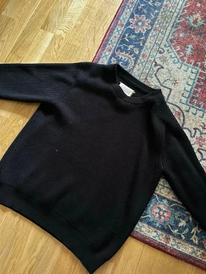 Maison Margiela knit  - Maison margiela knit, 100% bomull och den väger rätt mycket, inga skador eller fläckar. Skickar samma dag!