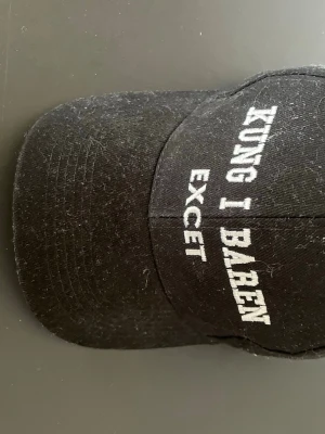 Kung i baren excet keps - Aldrig använd