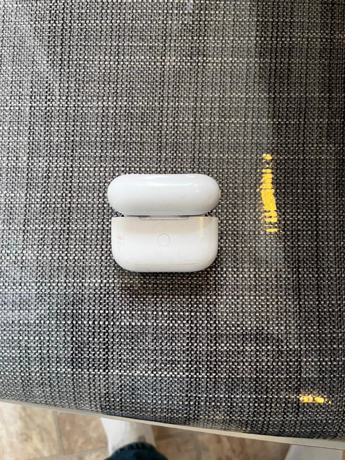 Apple AirPods Pro med laddningsetui - 3