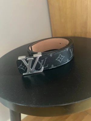 Bälte - Säljer ett bälte i fint skick, vid fler bilder eller frågor är det bara att skriva. Pris kan diskuteras!