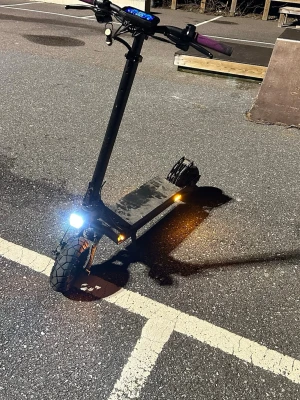 Kukirin g2 pro - är sugen på något annat och behöver pengar. Jag har laddare och allt. Jag köpte den i julas.