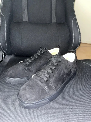 Louboutin  - Fina skor jag inte har användning av mer