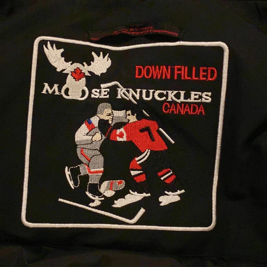 Svart dunjacka från Moose Knuckles - 92