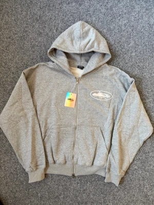 Corteiz gray zipper - Size M. true to size, very comfy and fits nice. Questions DM