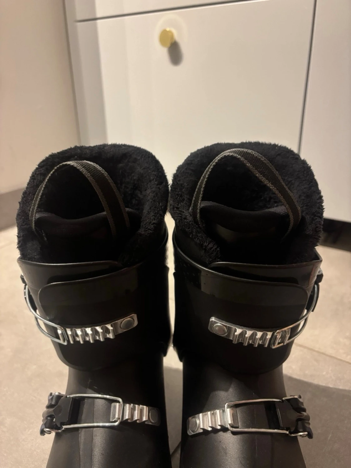 Svarta Salomon pjäxor  - 3