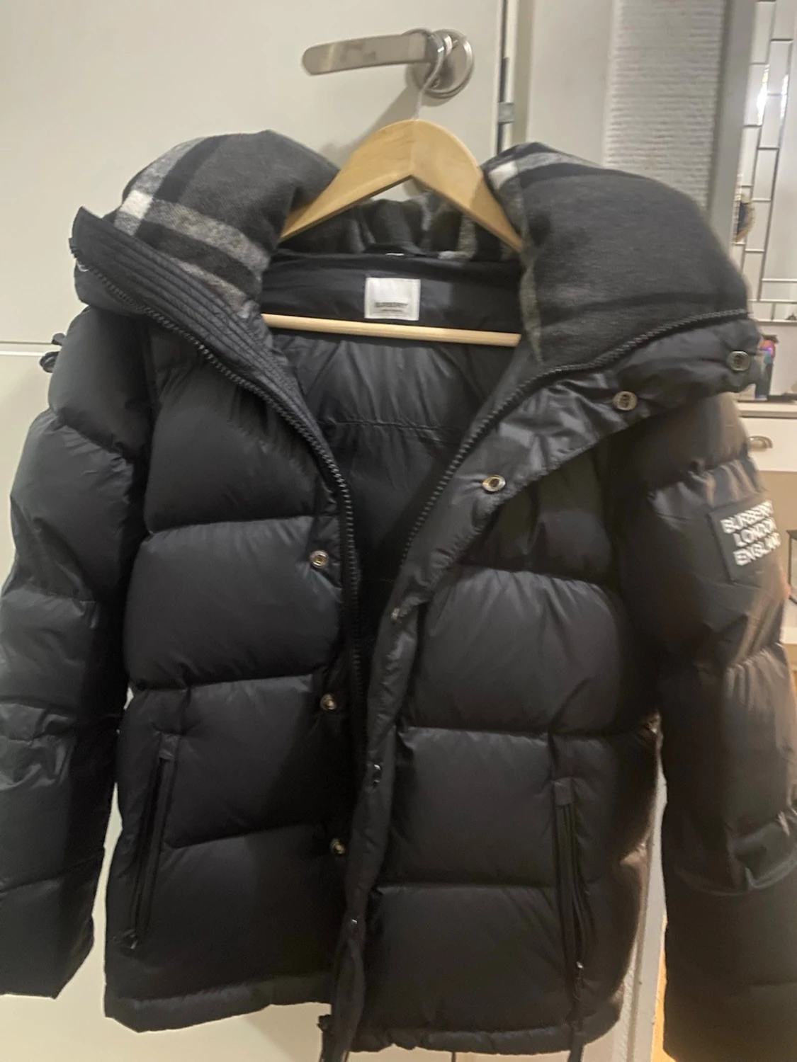 Svart dunjacka från Burberry - 1