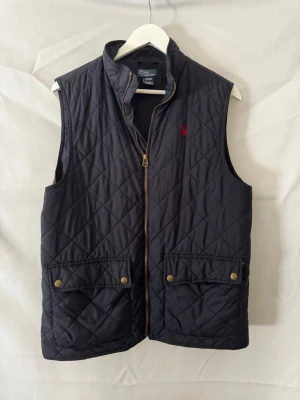 Ralph Lauren väst - Snygg mörkblå Ralph lauren väst  | Kanon skick 