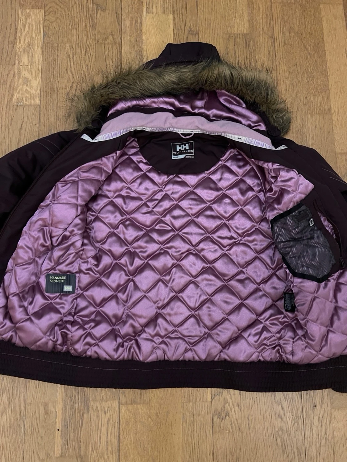 Mörklila pufferjacka från Helly Hansen - 5