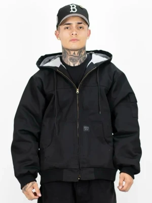 Svart höst/vinter jacka från Fb County  - Svart jacka från County FB med grått innerfoder och tryckt logga på insidan. Jackan har huva med snörning, dragkedja framtill och stora fickor. Perfekt för dig som gillar streetwear och vill ha en chill look.