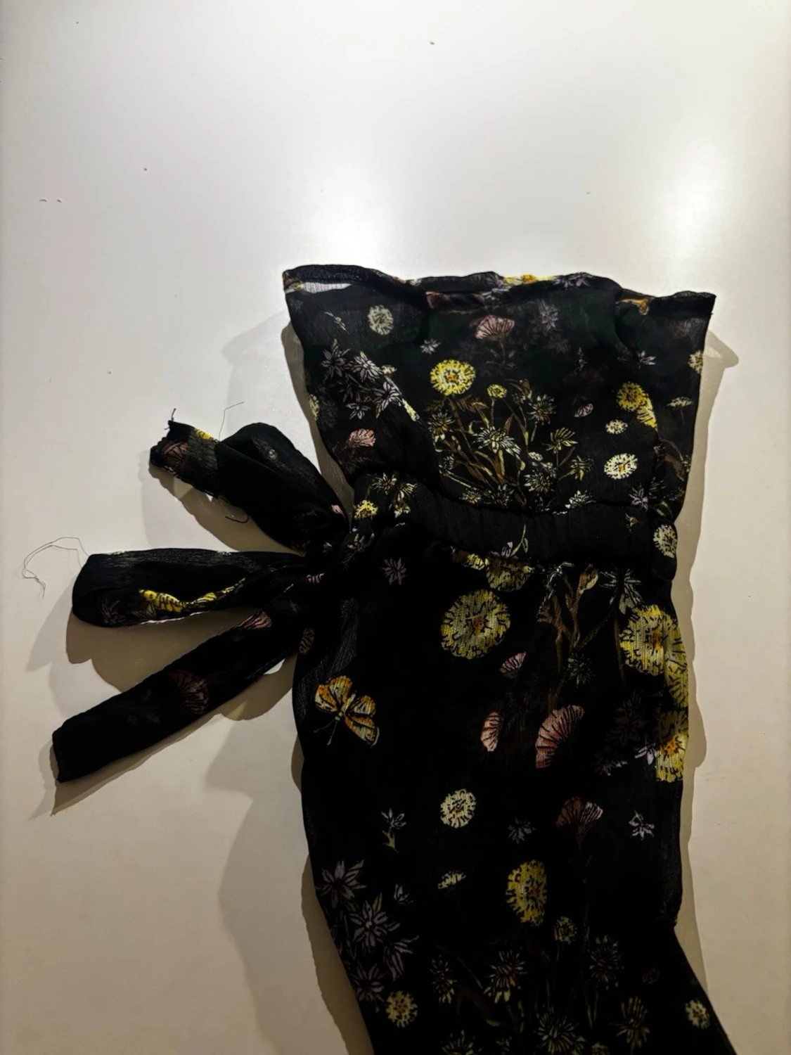 Svart blommig klänning - 3