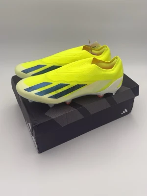 Adidas Crayzfast Elite  - Säljer min helt oanvända Adidas fotbollskor som inte passar mig 