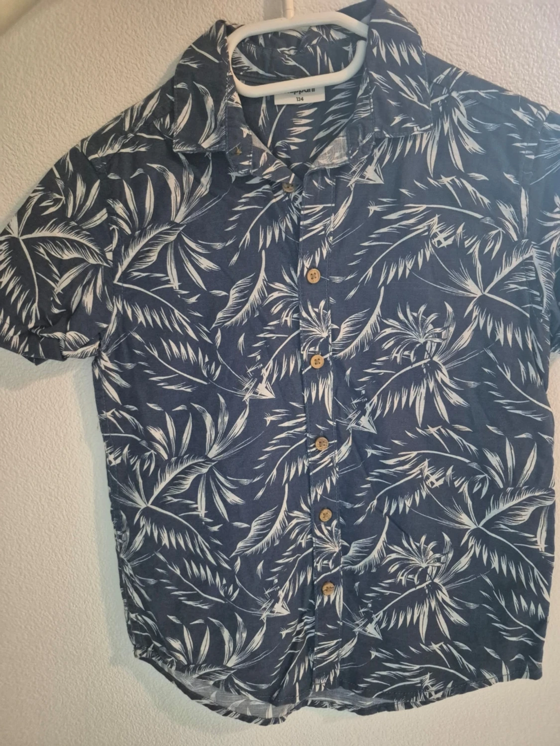  Barn Blå kortärmad skjorta med palmblad stl 134