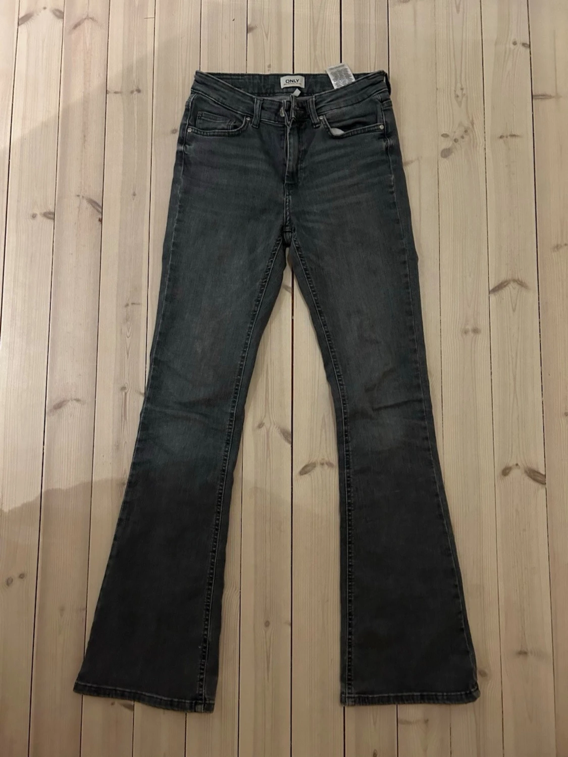 Grå flared Only jeans medelhög midja - 2