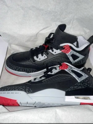 Air Jordan  - Helt nya ingår box 