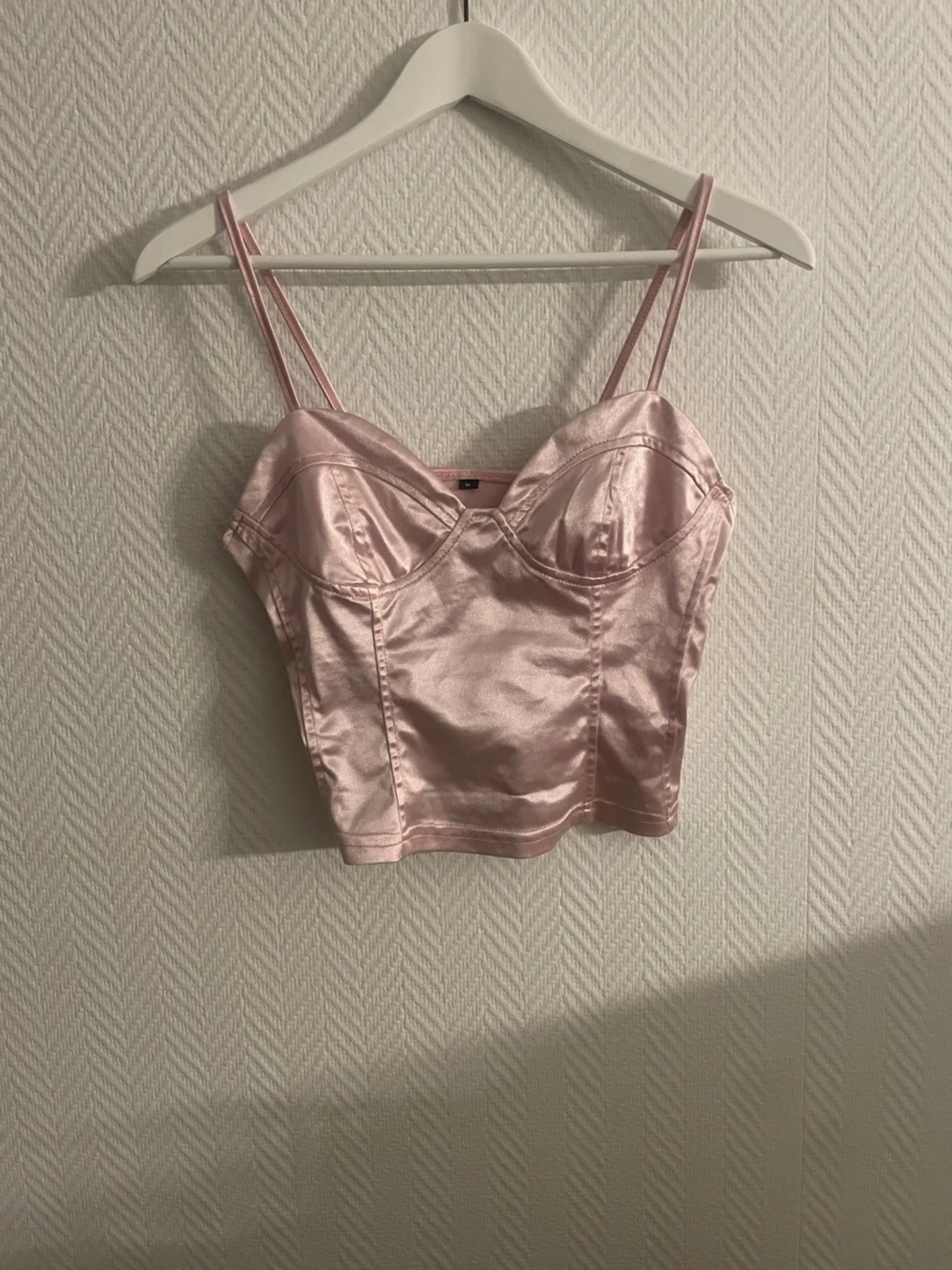 Rosa satin korsett-topp