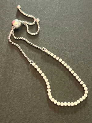 Pandora Silvrigt armband  - Pandora silverarmband med kristaller 