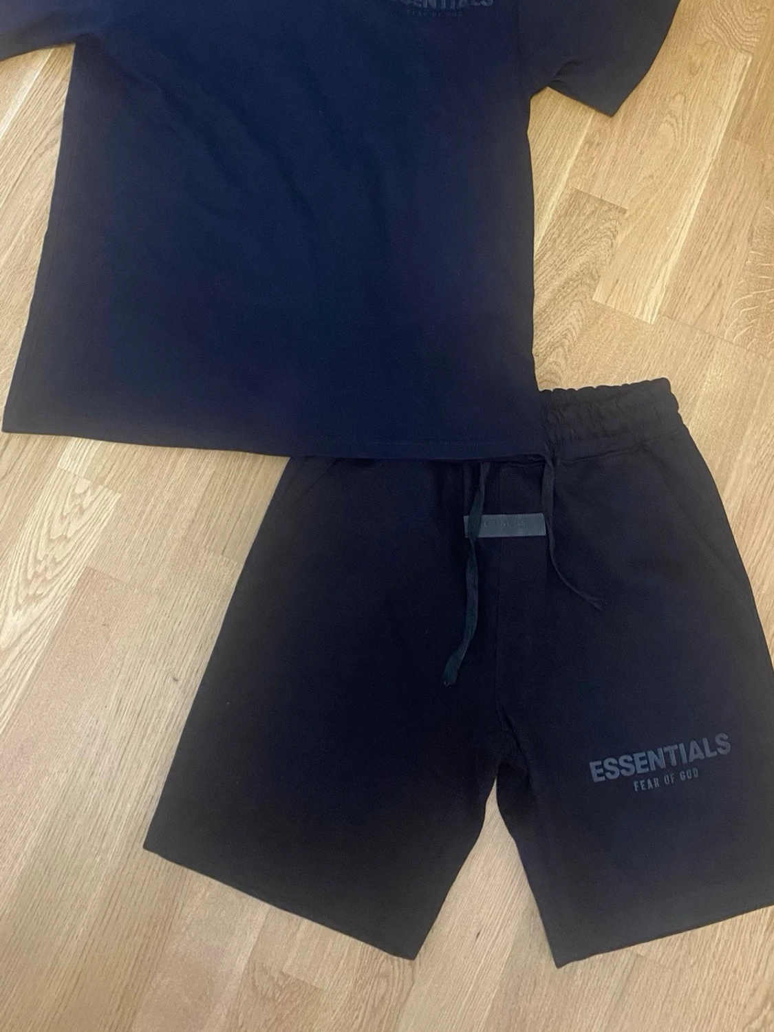 Svarta shorts Essentials Fear of God