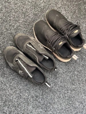Nike 270, Nike presto, ea7 skor - Nike 270 size 40, Nike presto size 38 och ea7 size 38. Säljer alla tillsammans eller en och en. Alla för 1000 eller mindre pris kan diskuteras och en och en kan också (pris diskuteras). Alla är nästan helt nya använda typ la cv 10gånger men Nike 270 är helt helt nya använda 1gång saknas snöre dock samma med ea7. Säljer för att jag behöver pengar till att laga mobil.