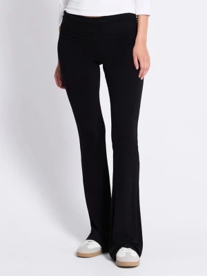 Svarta yoga pants - Svarta yogapants i storlek 150. 