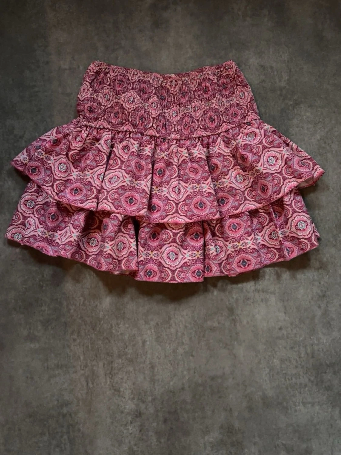 Rosa volangkjol från MEET x TIGER