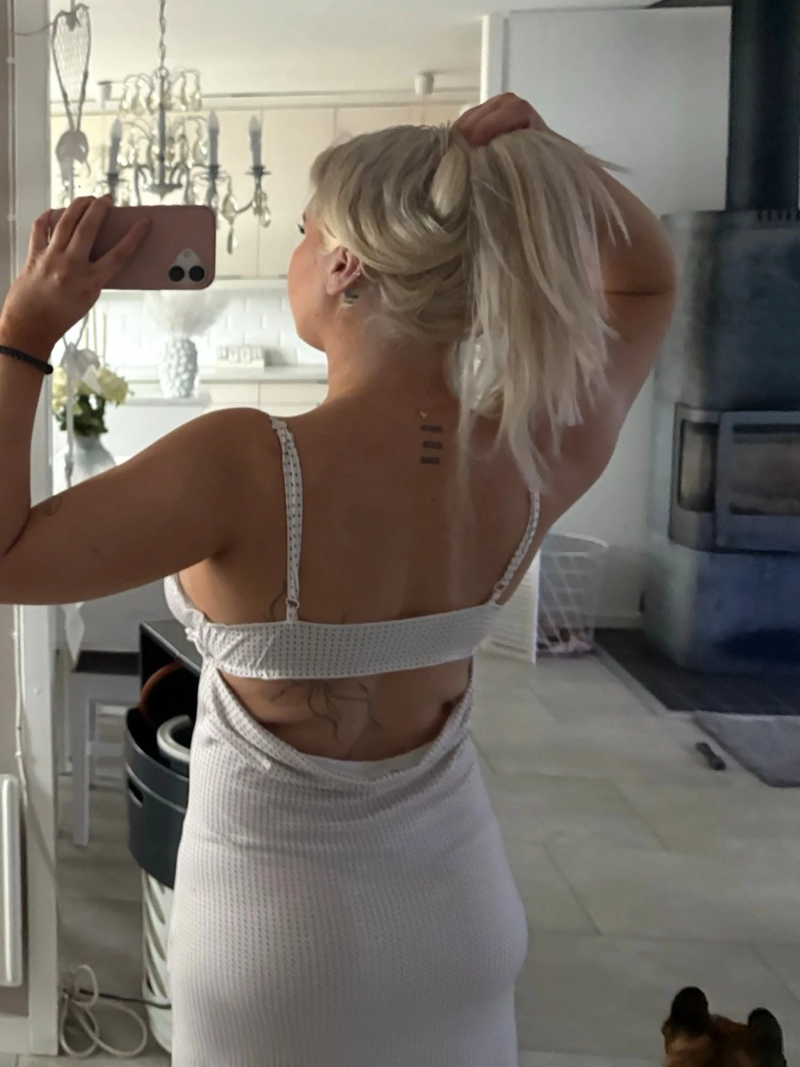 Prickig klänning  - 4