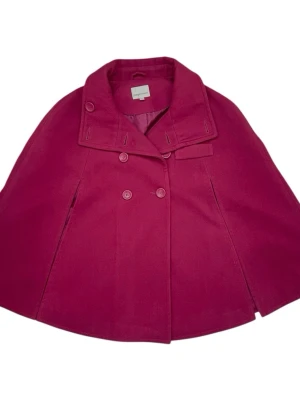 Poncho/kappa från Peppercorn - Rosa-lila poncho/kappa med knappar 💗Jag brukar ha XS i överdelar för referens