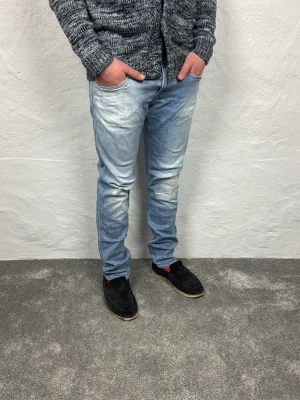 Replay jeans  - Ett par riktigt snygga jeans från Replay i storlek W31 L32 i modellen Anbbas 
