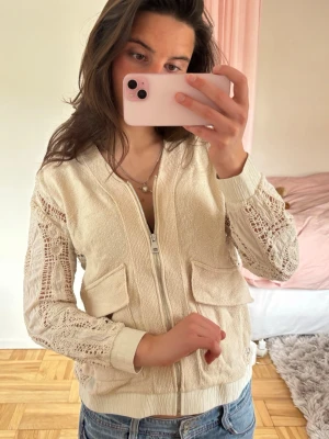 Jacka/kofta - Så fin kofta som man även kan ha som jacka på sommaren 