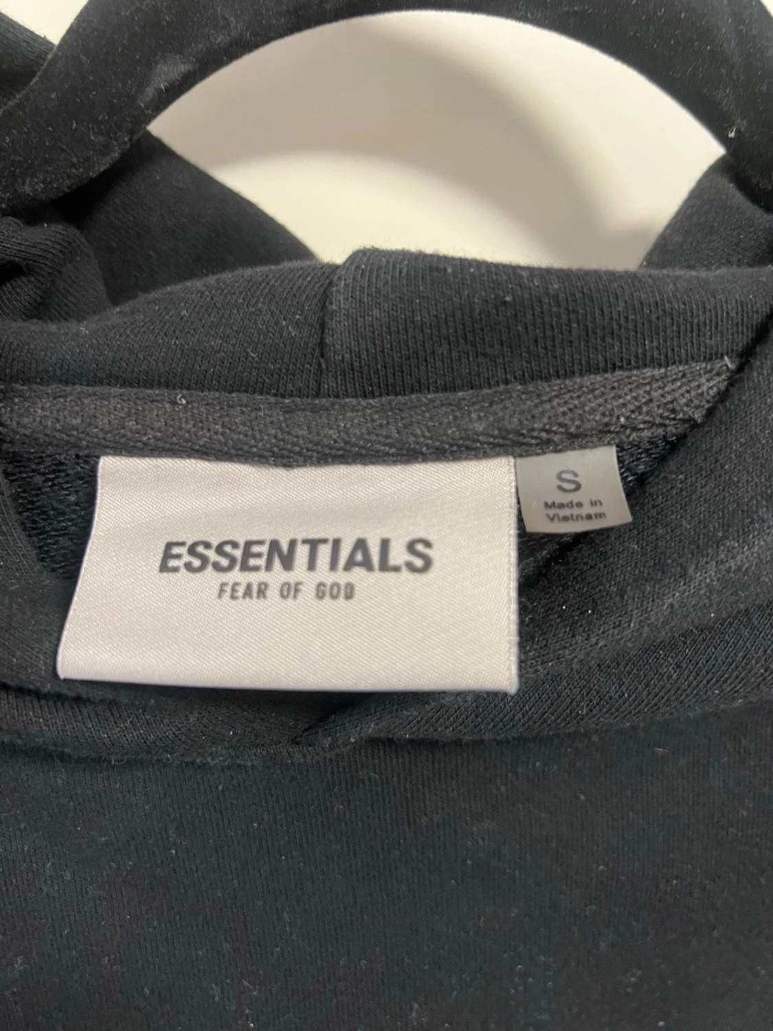 Svart Essentials Fear of God hoodie - 1