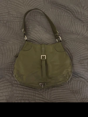 Cool väska  - Cool olivgrön väska i bra skick! 