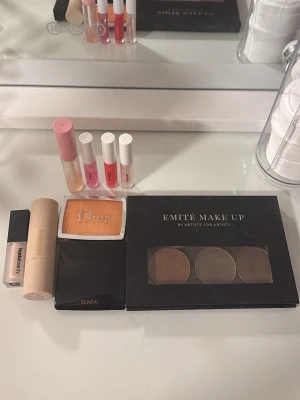 Sminkpaket - Olika märken, gåva ingår🤍