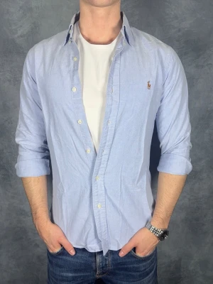 Ralph lauren skjorta - Storlek: S || Skick: Mycket bra || Nypris: Ca 1500kr || Följ för liknande produkter 🍾🌊