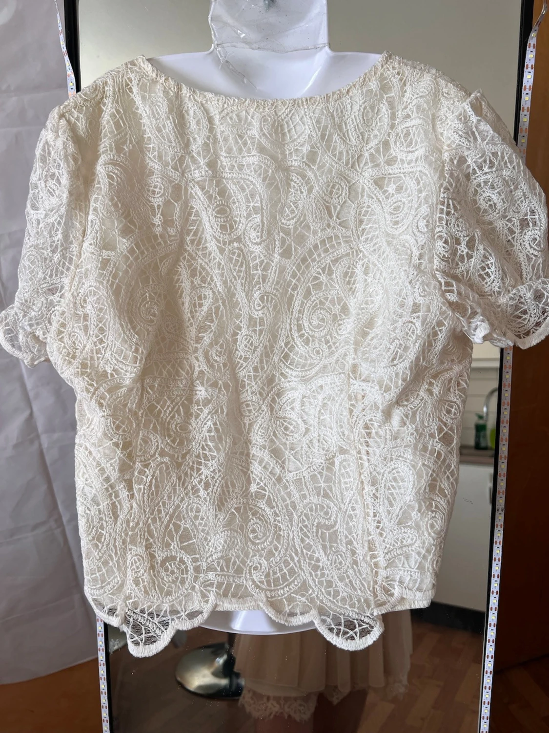  spetsblus med puffärm - 2