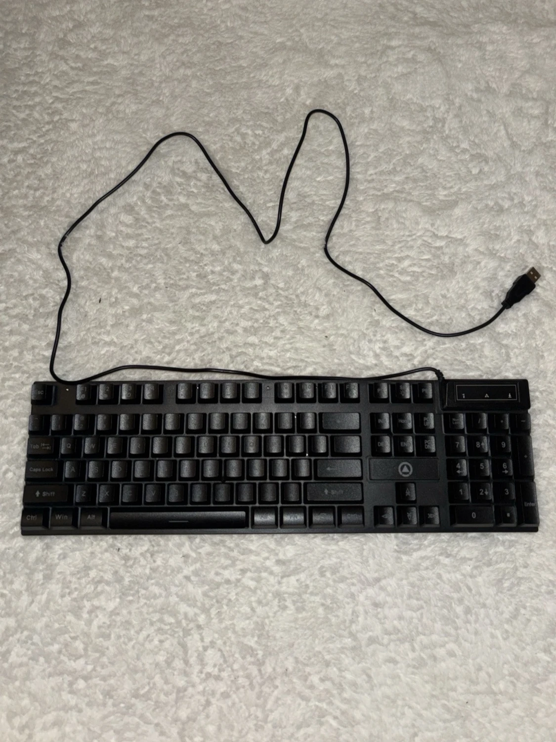 Svart USB-tangentbord