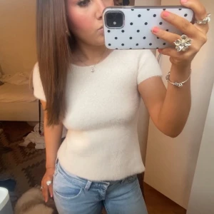 Zara topp - Hör av dig för fler frågor/bilder!